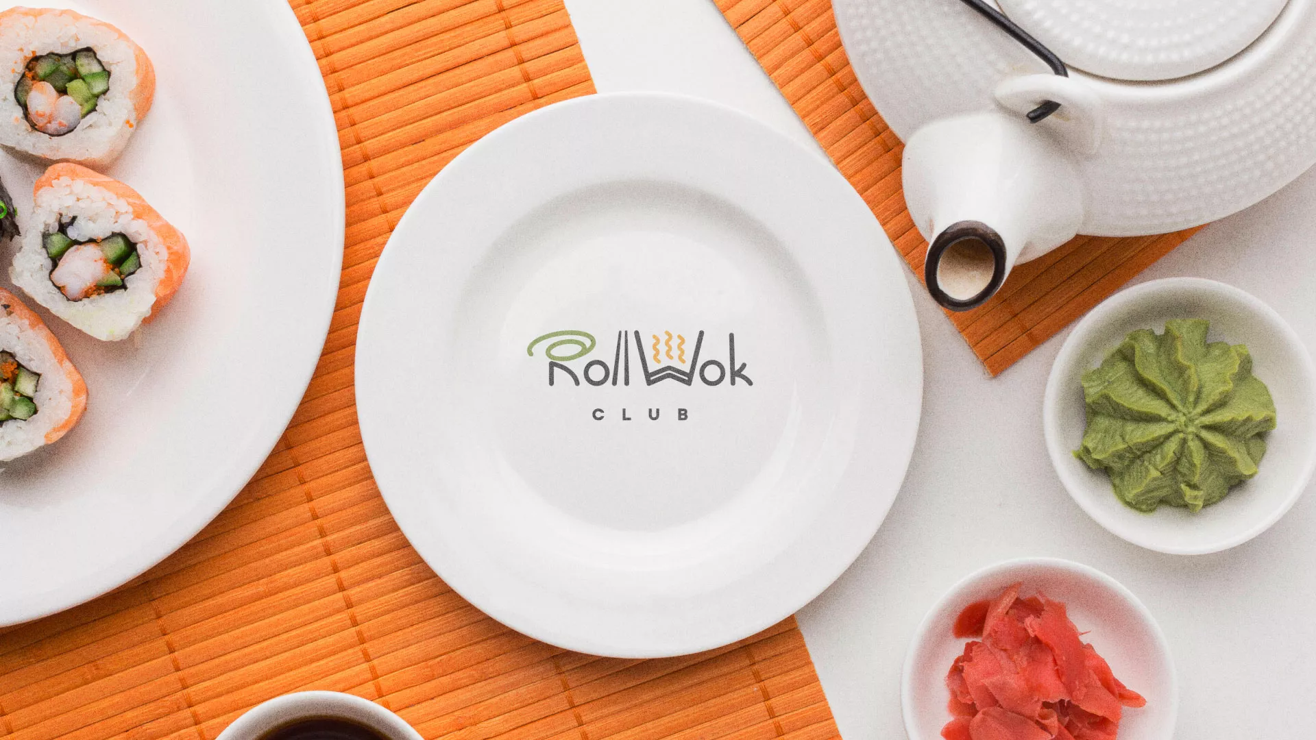 Разработка логотипа и фирменного стиля суши-бара «Roll Wok Club» в Коврове